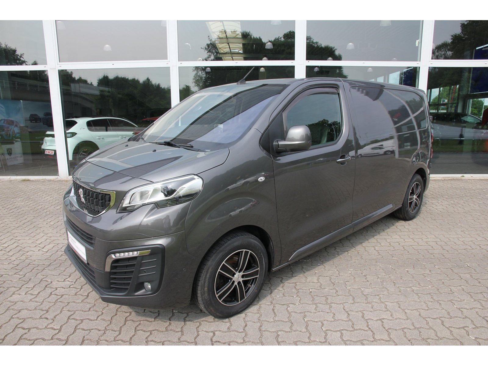 Peugeot Expert KW L2 Premium BHDi 180 EAT8 RFK Navi