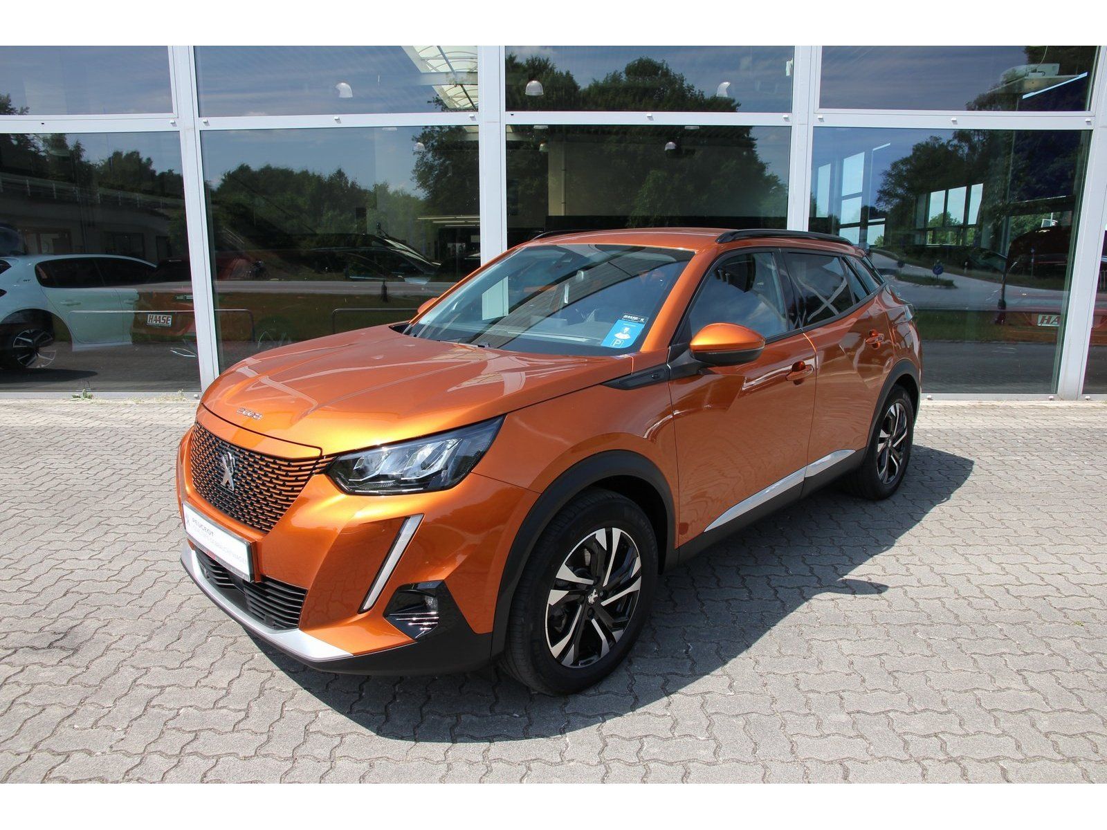 Peugeot 2008 (e-) Allure Pack 136 11KW RFK Carplay