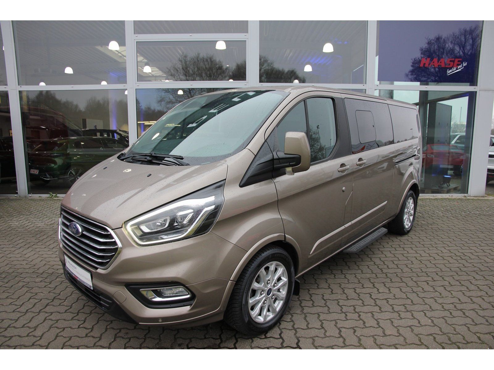 Ford Tourneo Custom L2 Titan. 310 TDCi Autom. 8-Sitz